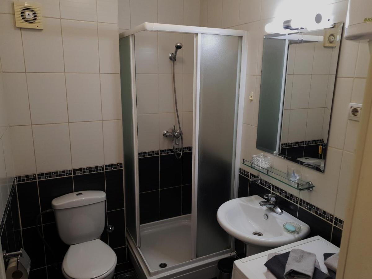 Apartman 64 - Besplatan Parking Za Goste Novi Sad Exteriör bild